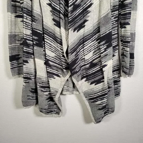 Lucky Brand Gray Black Aztec Waterfall Open Cardigan Sweater Women Size M - Picture 8 of 10